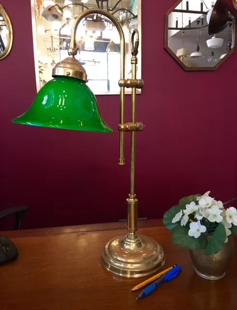 מנורת שולחן קלאסית ירוקה