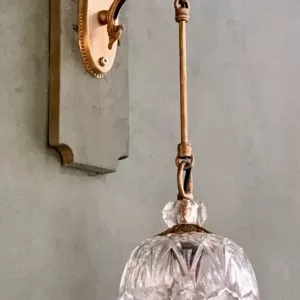 מנורת קיר מזכוכית קריסטל